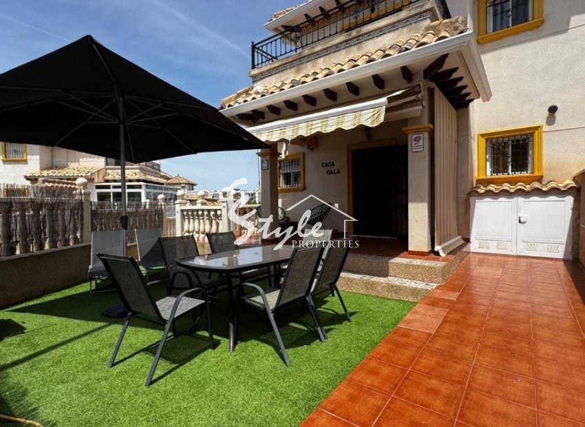 Resale - Townhouse - Orihuela Costa  - Villamartin