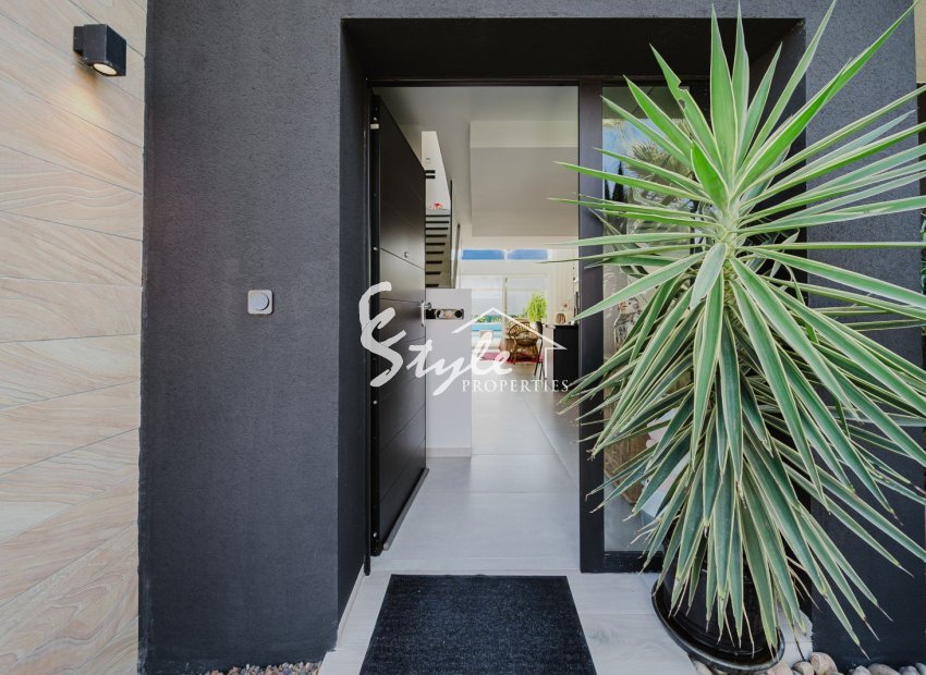 Resale - Villa - Algorfa - La Finca Golf Resort