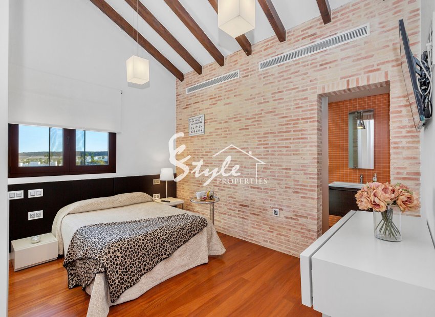 Resale - Villa - Algorfa (montemar) - La Finca Golf Resort