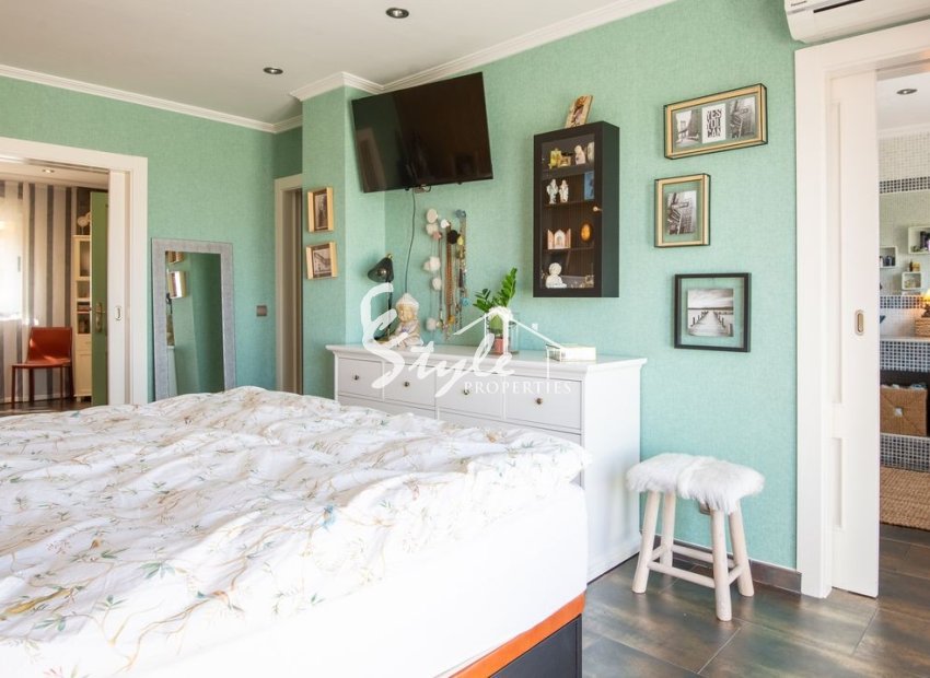 Resale - Villa - Algorfa