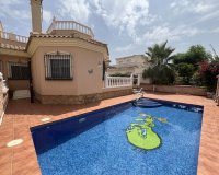 Resale - Villa - Almoradi