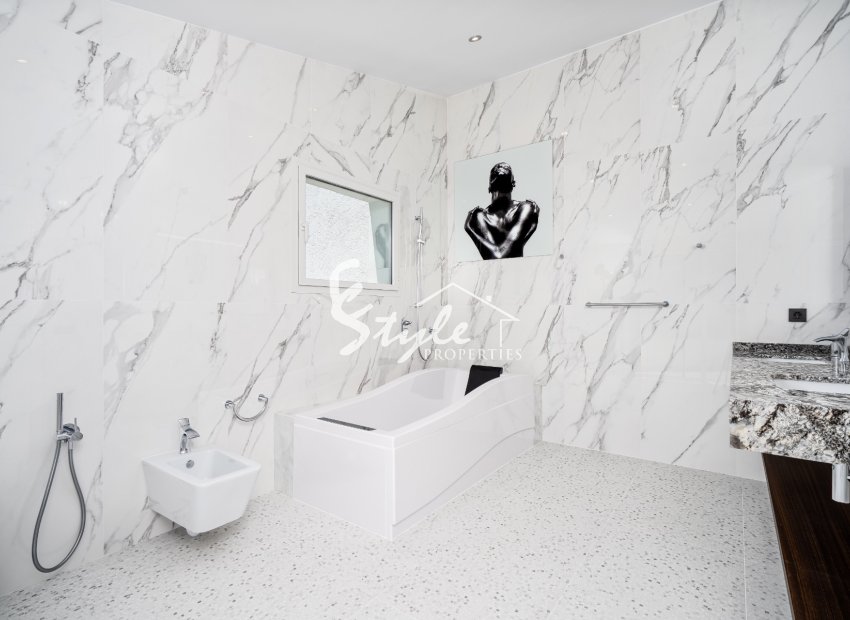 Resale - Villa - Altea