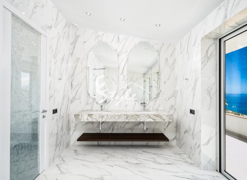 Resale - Villa - Altea