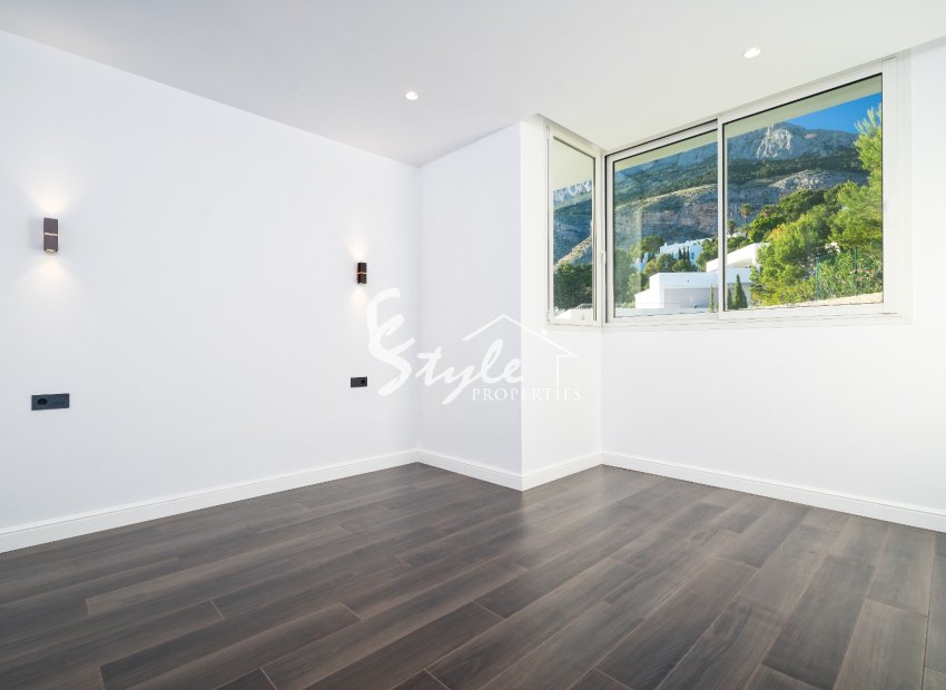 Resale - Villa - Altea