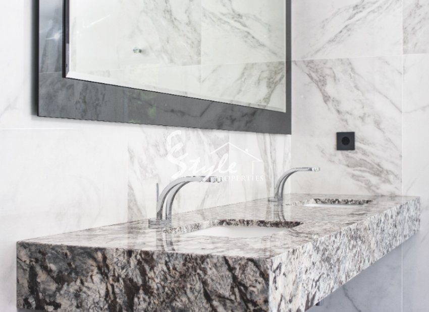 Resale - Villa - Altea