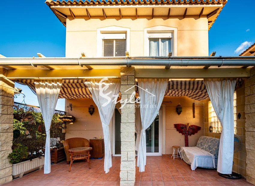 Resale - Villa - Benferri