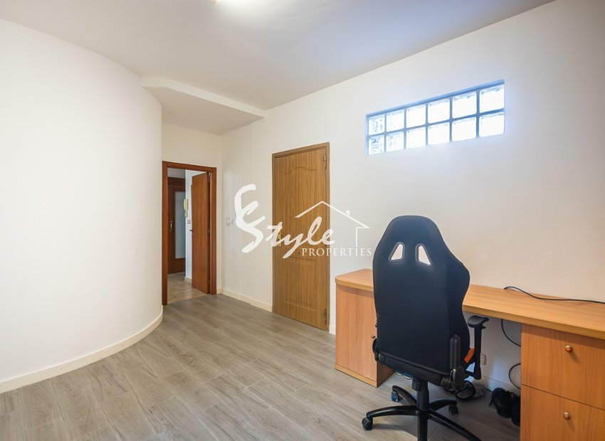 Resale - Villa - Benferri