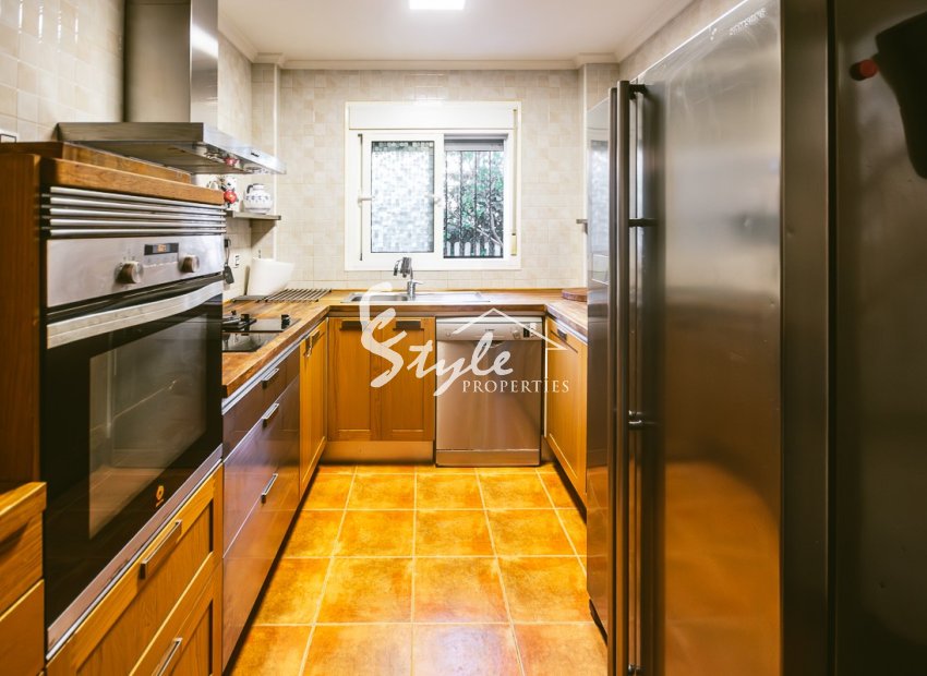 Resale - Villa - Benferri