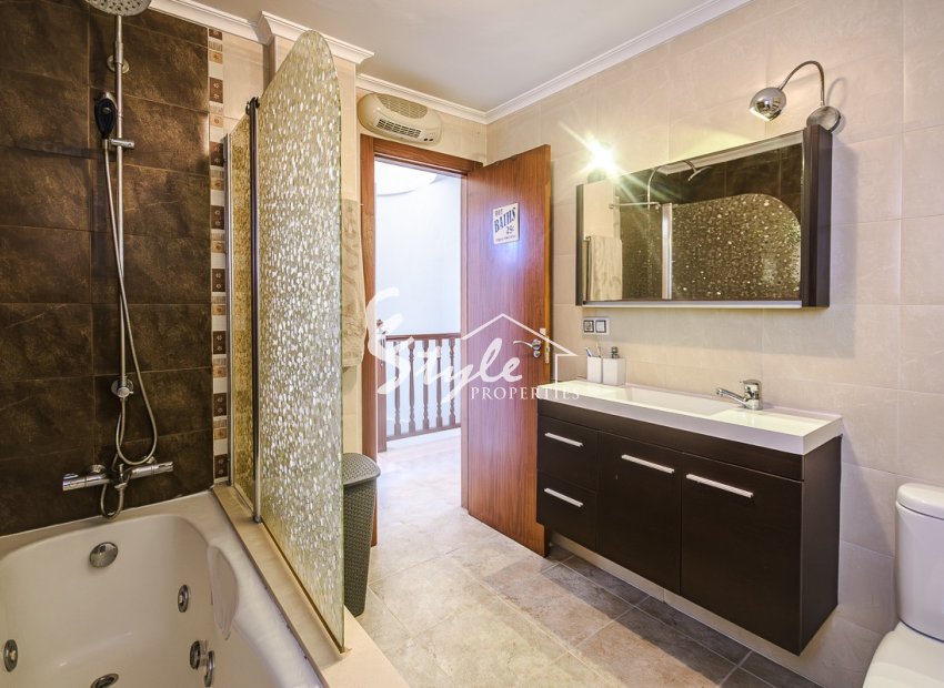 Resale - Villa - Benferri