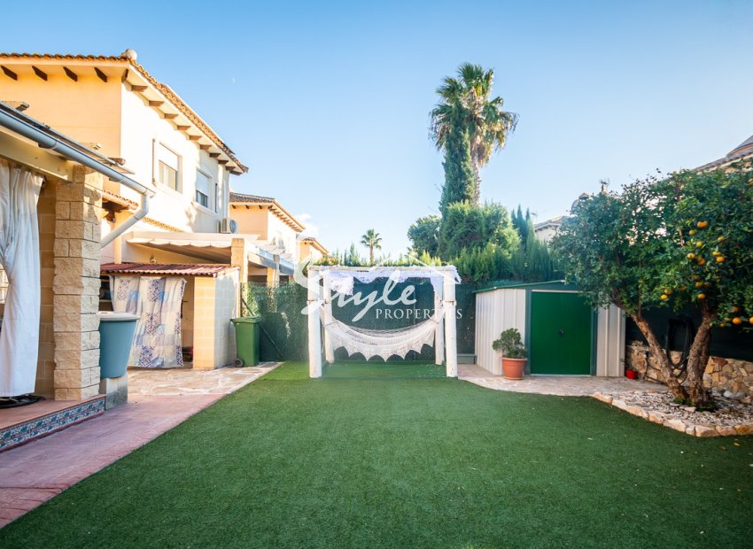 Resale - Villa - Benferri