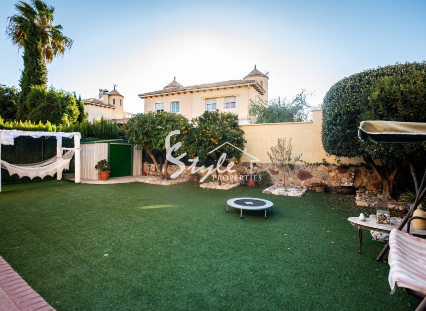 Resale - Villa - Benferri