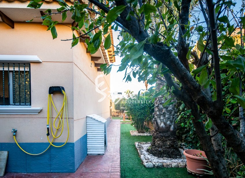 Resale - Villa - Benferri