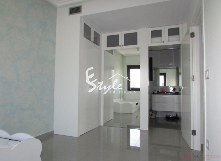 Resale - Villa - Cabo Roig - Lomas de Cabo Roig