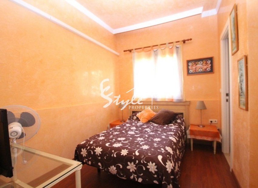 Resale - Villa - Cabo Roig