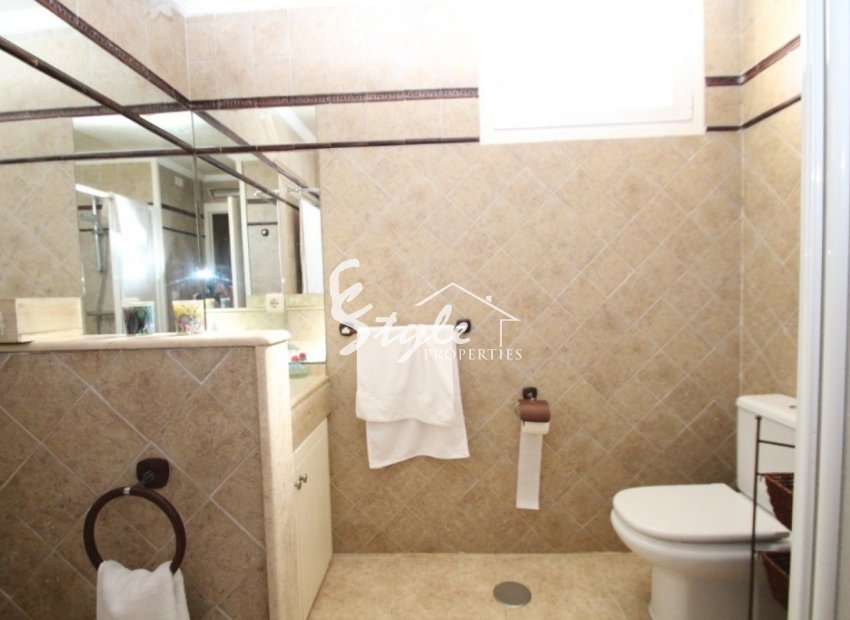 Resale - Villa - Cabo Roig