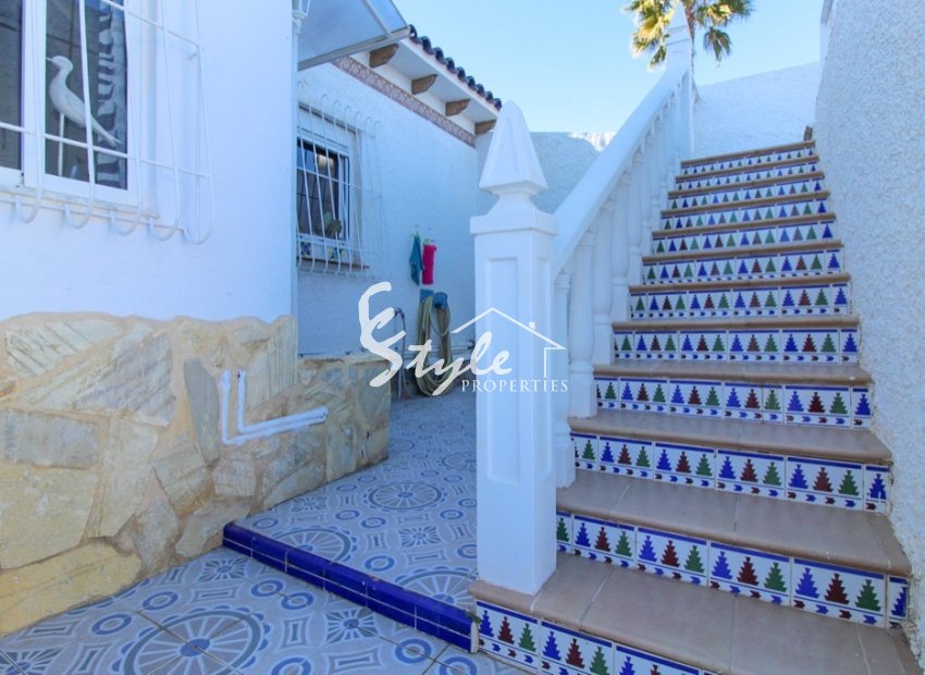 Resale - Villa - Cabo Roig