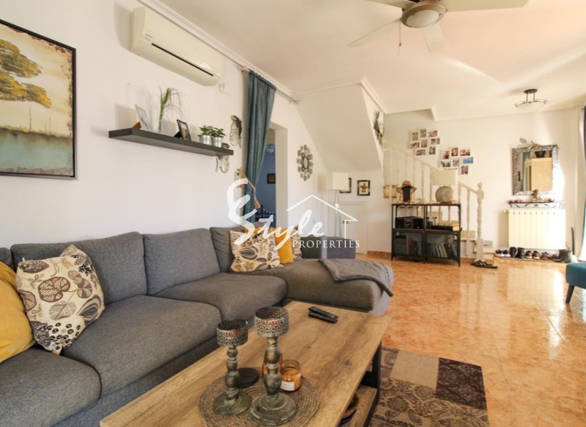 Resale - Villa - Cabo Roig