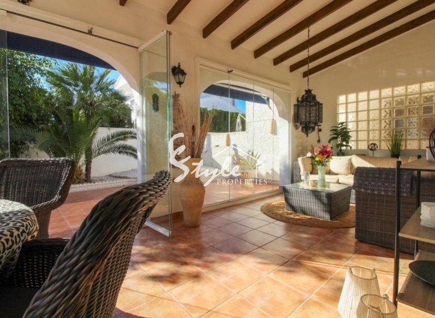 Resale - Villa - Cabo Roig