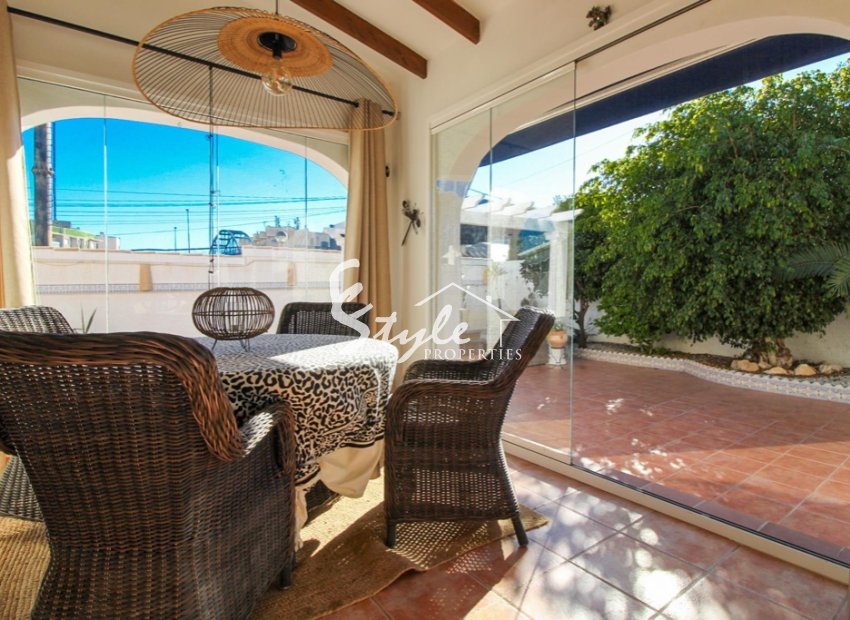 Resale - Villa - Cabo Roig