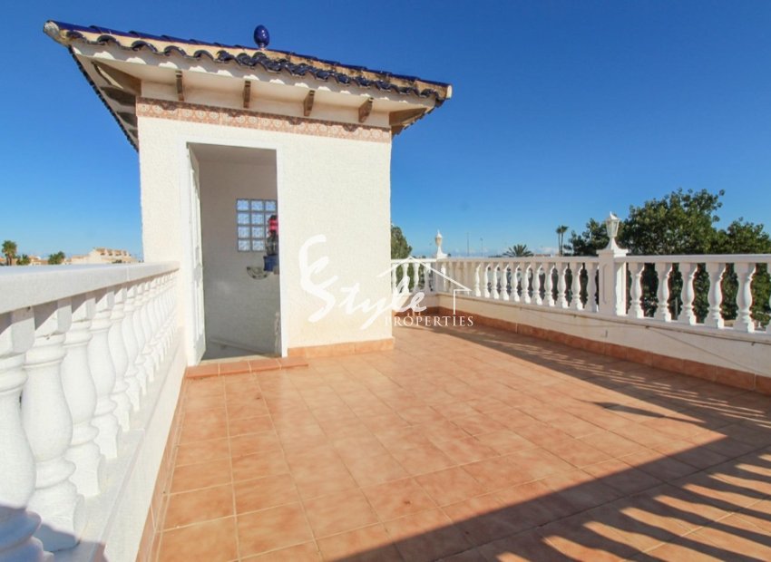Resale - Villa - Cabo Roig