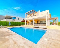 Resale - Villa - Cabo Roig