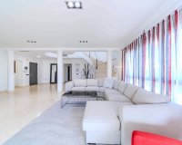 Resale - Villa - Cabo Roig