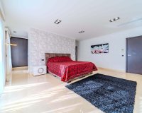 Resale - Villa - Cabo Roig