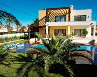 Resale - Villa - Cabo Roig