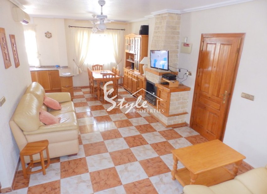 Resale - Villa - Cabo Roig