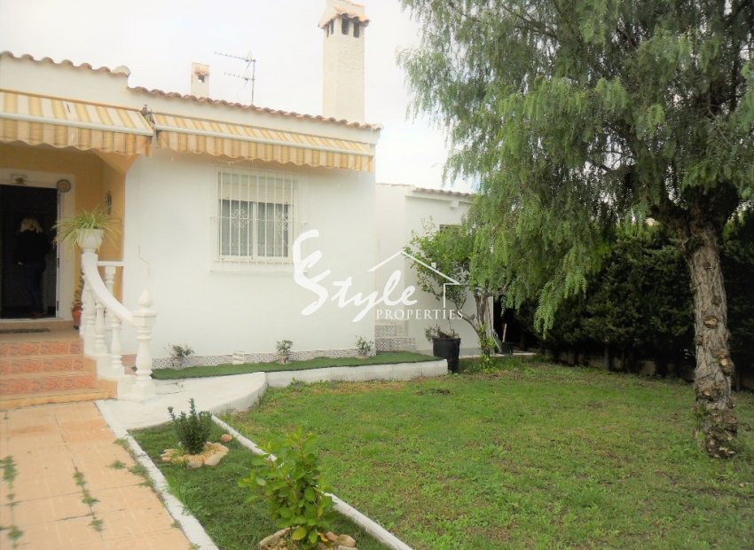 Resale - Villa - Cabo Roig