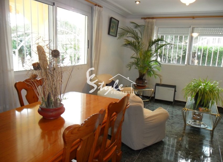 Resale - Villa - Cabo Roig