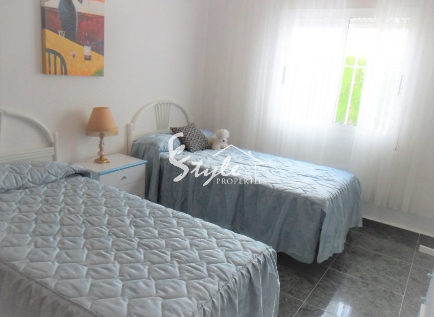 Resale - Villa - Cabo Roig