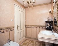 Resale - Villa - Cabo Roig