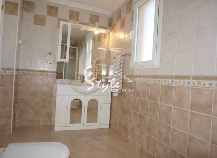 Resale - Villa - Cabo Roig