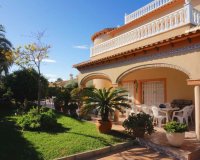 Resale - Villa - Cabo Roig