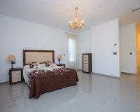Resale - Villa - Cabo Roig