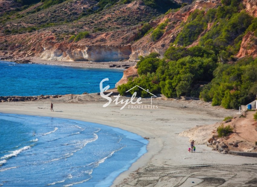 Resale - Villa - Cabo Roig