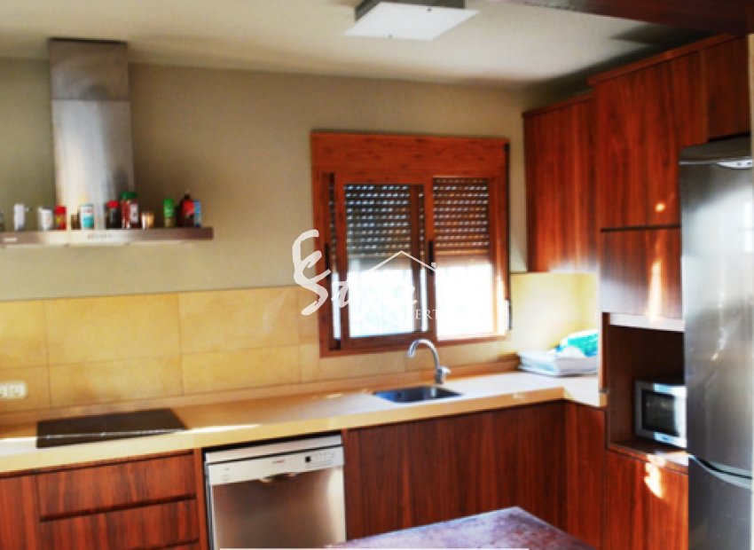 Resale - Villa - Cabo Roig