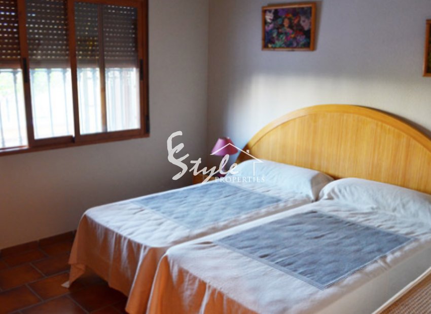 Resale - Villa - Cabo Roig