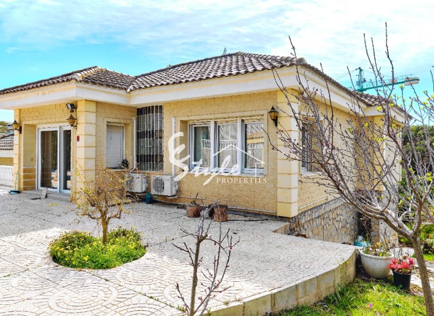 Resale - Villa - Campoamor - Dehesa de Campoamor