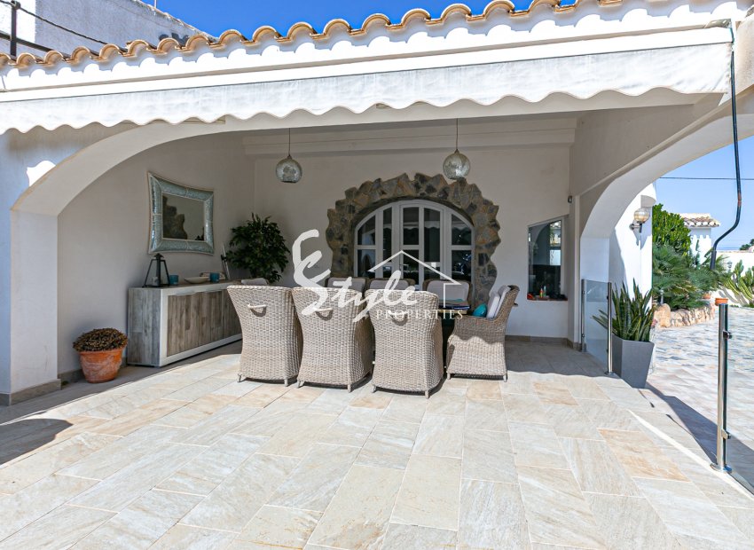 Resale - Villa - Campoamor - Lomas de Don Juan