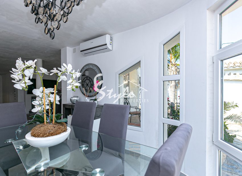 Resale - Villa - Campoamor - Lomas de Don Juan