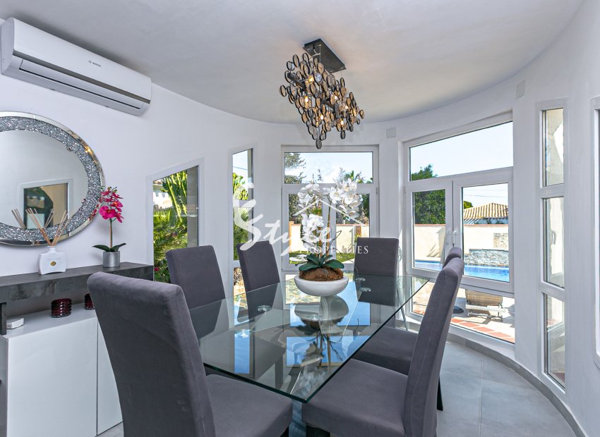 Resale - Villa - Campoamor - Lomas de Don Juan