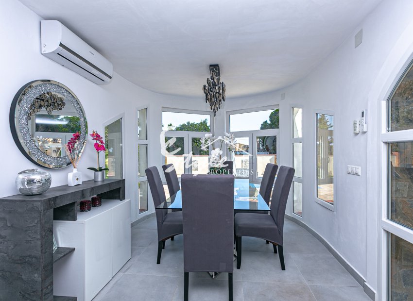 Resale - Villa - Campoamor - Lomas de Don Juan
