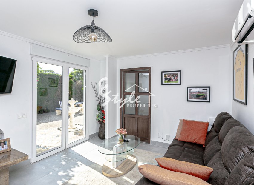 Resale - Villa - Campoamor - Lomas de Don Juan