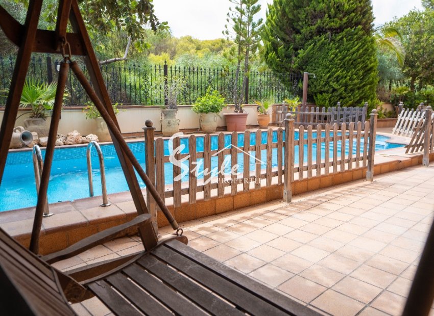 Resale - Villa - Campoamor