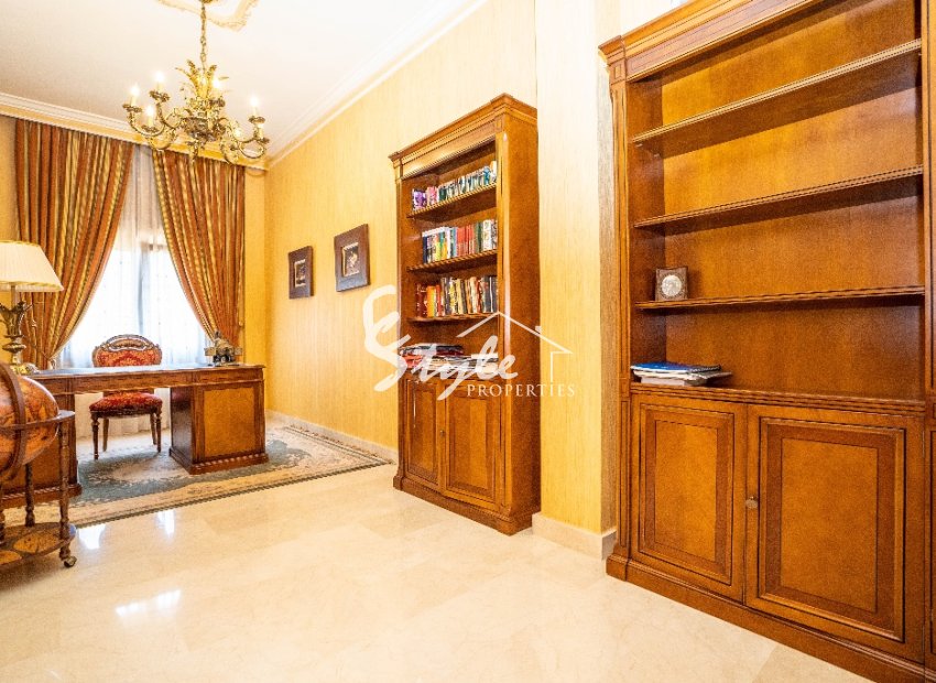 Resale - Villa - Campoamor