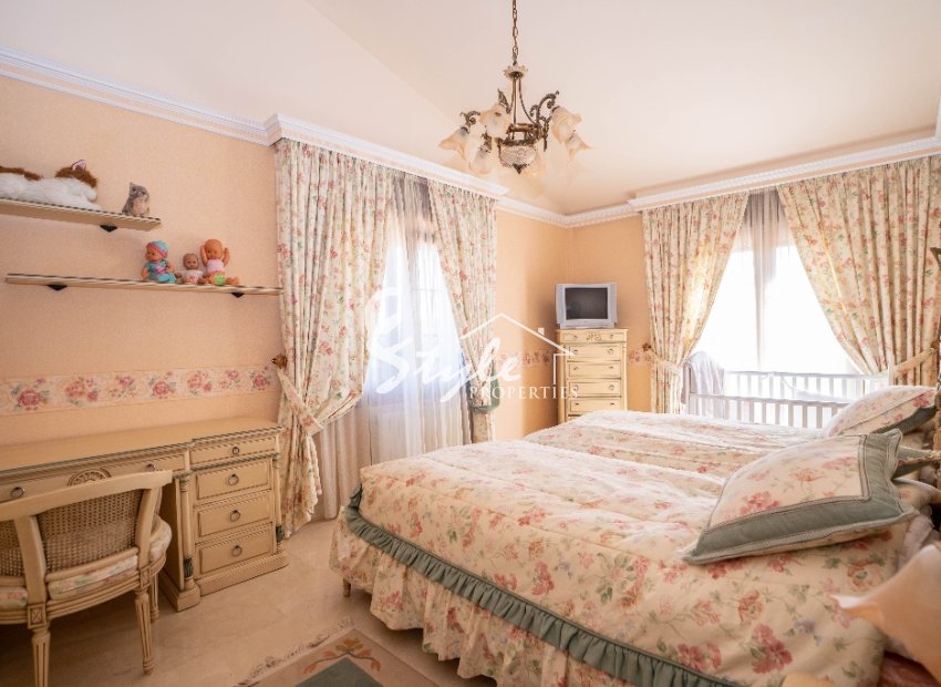 Resale - Villa - Campoamor