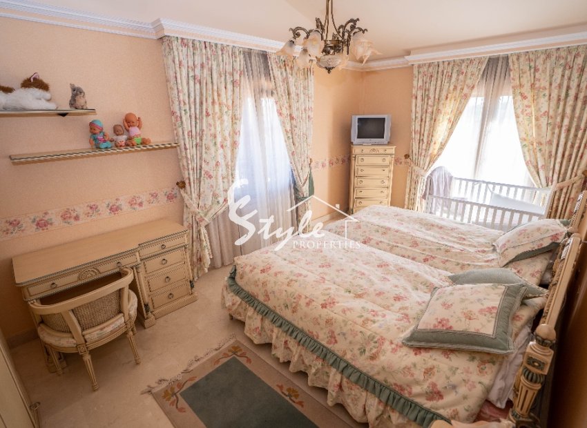 Resale - Villa - Campoamor