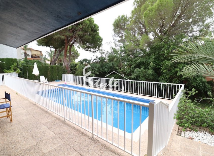 Resale - Villa - Campoamor